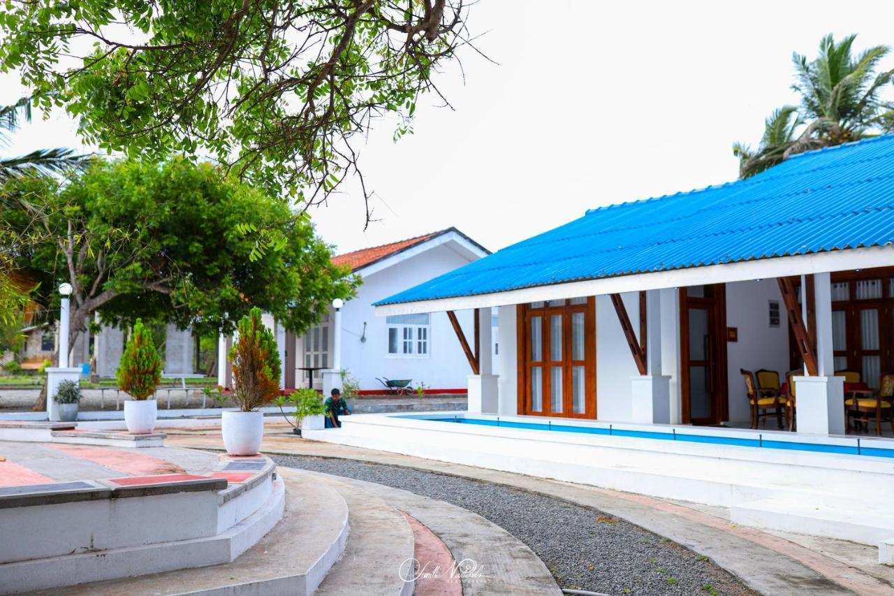 Ceylonta Beach Resort And Spa Hambantota Kültér fotó