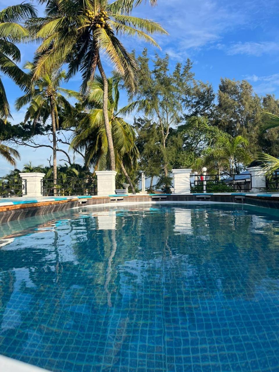 Ceylonta Beach Resort And Spa Hambantota Kültér fotó