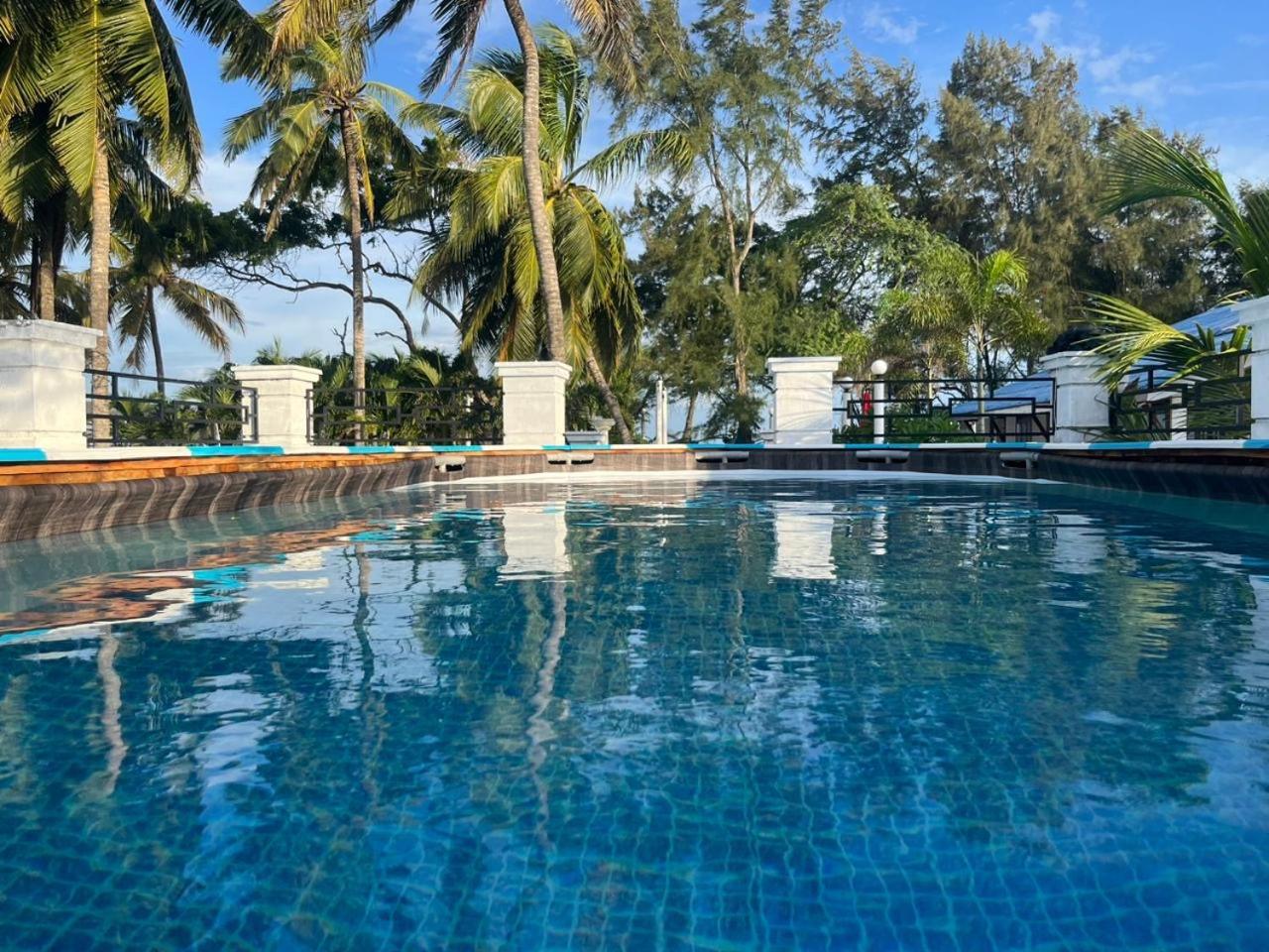 Ceylonta Beach Resort And Spa Hambantota Kültér fotó