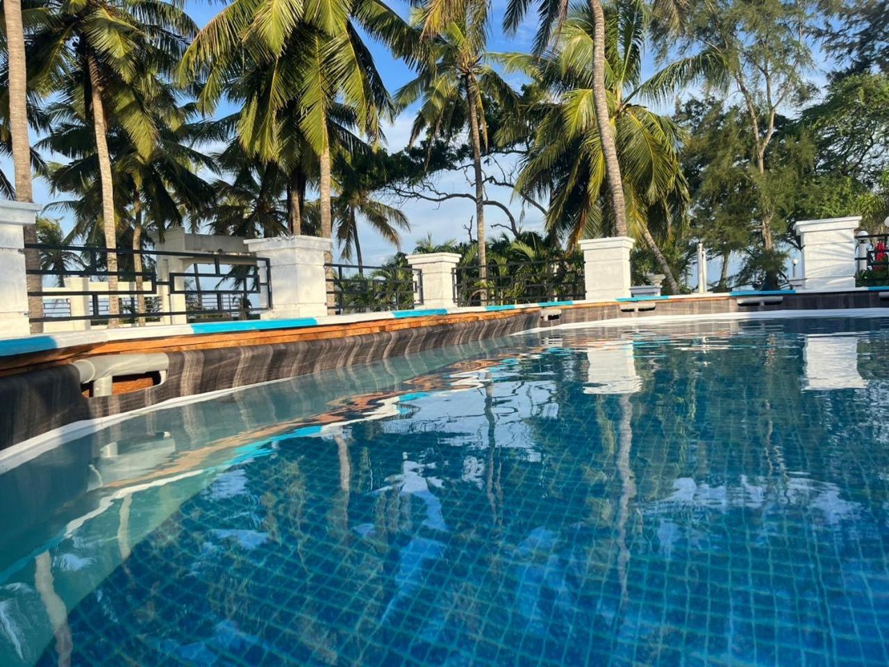 Ceylonta Beach Resort And Spa Hambantota Kültér fotó
